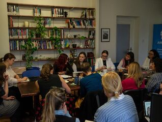 Members of the Women Network Discussed with Lucie Bartošová, Katerina Demetrashvili, and Anežka Nedomová