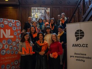 Členky networku diskutovaly s Minou Noor, Merel de Coninck a Roos van der Leij o proměnách vztahů mezi západní a střední Evropou
