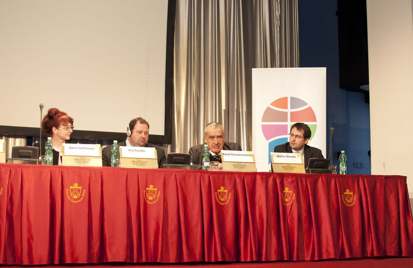 TZ - Bděte, nebo se probudíte v totalitě, varoval studenty Schwarzenberg