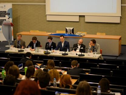 Studenti řešili na Pražském studentském summitu brexit, příště k nim promluví ministr zahraničí Zaorálek