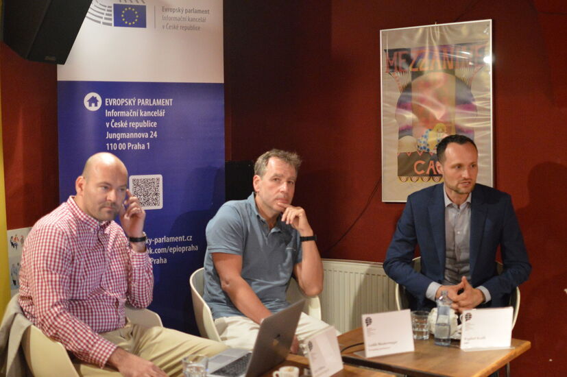 TZ - Hlavním úkolem chytrého města je zajistit komfort a bezpečnost občanů shodli se na debatě Luděk Niedermayer a Jan Edlman