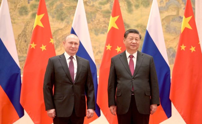MapInfluenCE newsletter - šíření ruských dezinformací o válce na Ukrajině Čínou, postoje států V4 ke konfliktu, dopady války na vztahy mezi Čínou a EU